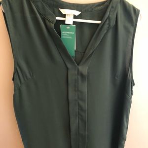 Green sleeveless tunic